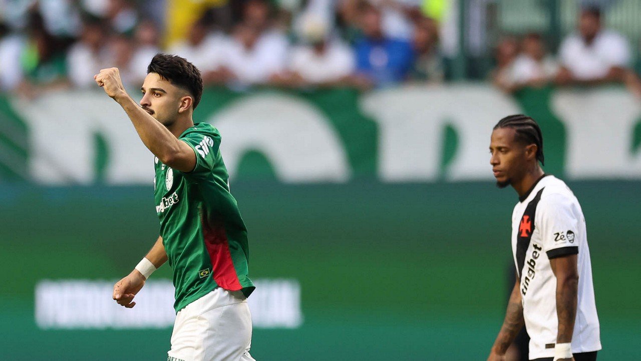 Vasco é goleado pelo Palmeiras e vê crise aumentar no BrasileiroVasco é goleado pelo Palmeiras e vê crise aumentar no Brasileiro