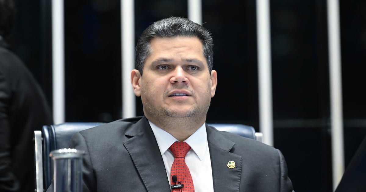 PEC do fim da escala 6x1 chega à CCJ do Senado após meses de espera 1 PEC do fim da escala 6x1 chega à CCJ do Senado após meses de espera