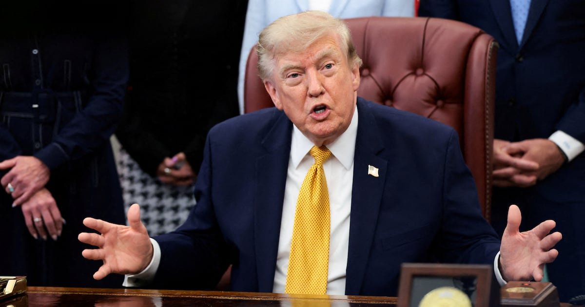 Trump rebate exigências de Teerã e cobra indenização do Irã por vítimas de conflitos