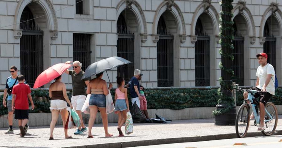 Mudança no tempo em SP: calor de 30°C dá lugar a frente fria e ventos de até 70 km/h 1 Mudança no tempo em SP: calor de 30°C dá lugar a frente fria e ventos de até 70 km/h