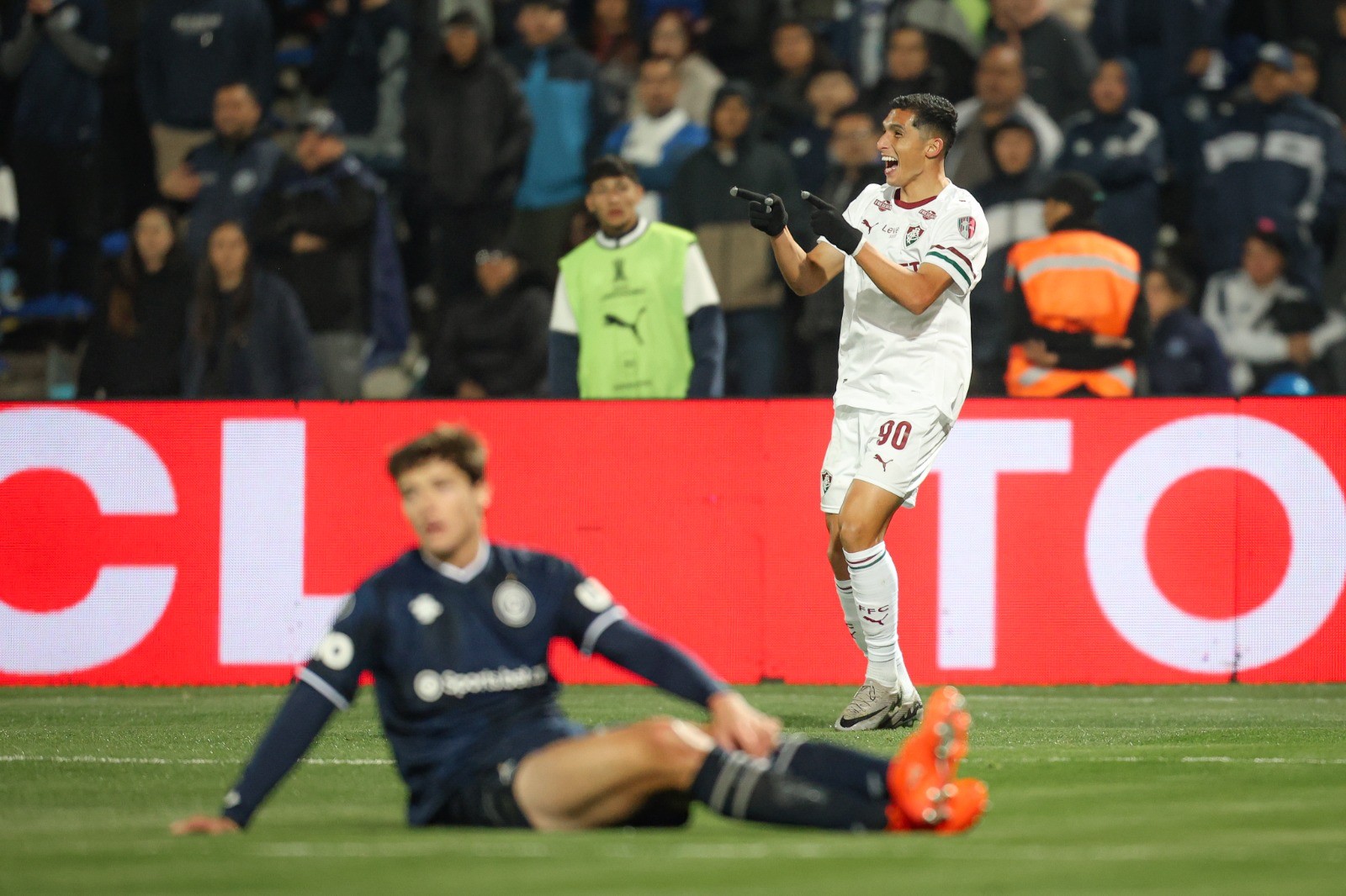 Fluminense na Libertadores: Fábio brilha nos pênaltis e garante vaga nas quartas 1 Fluminense na Libertadores: Fábio brilha nos pênaltis e garante vaga nas quartas