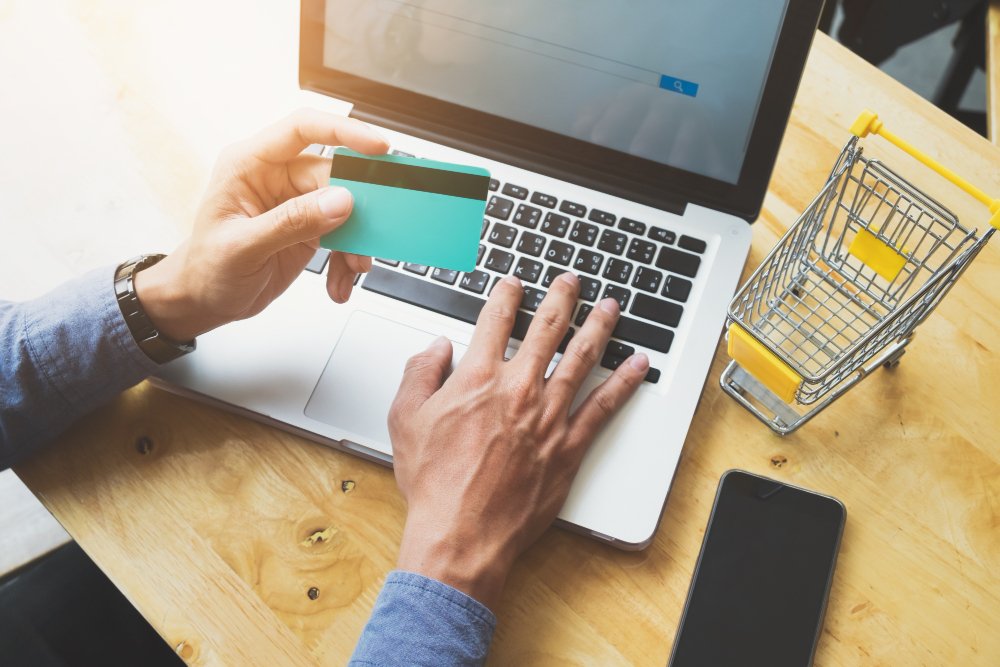 Como vender produtos digitais em um marketplace