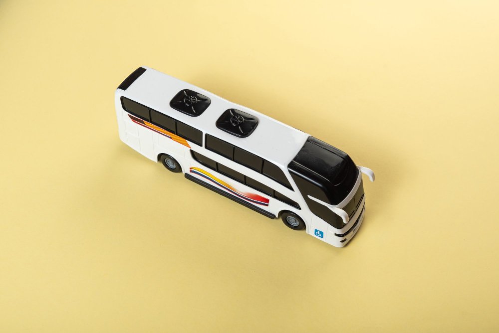 Frotas de ônibus ganham versões em miniatura para fãs e empresas